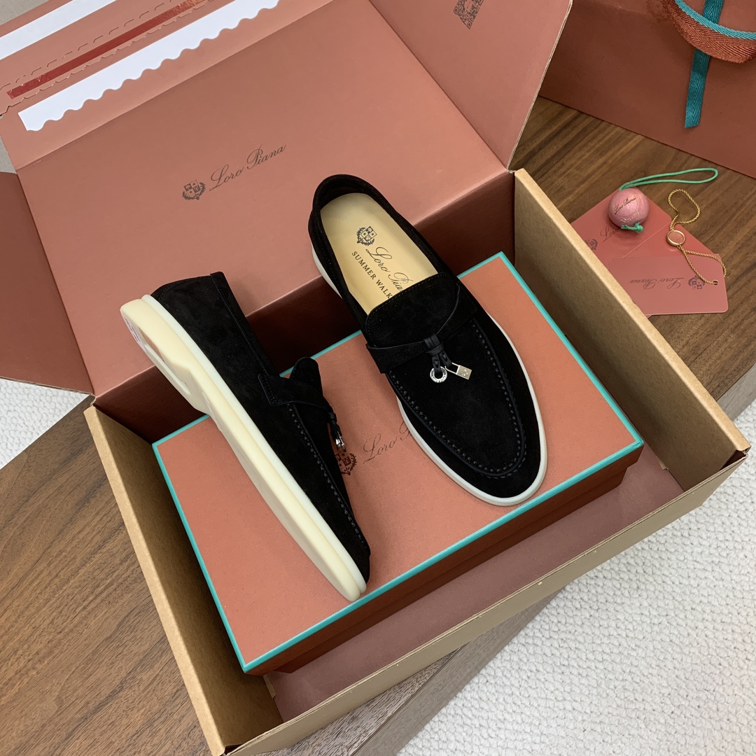 【Loro Piana】顶级版本乐福鞋，原版一比一。品牌低调奢华柔软一贯纯色简约的设计风格。皮质柔软舒适