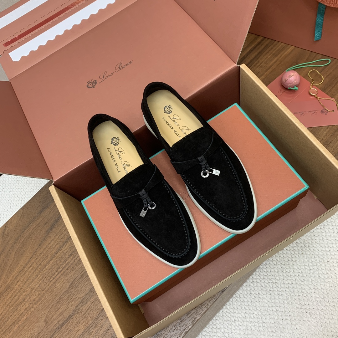 【Loro Piana】顶级版本乐福鞋，原版一比一。品牌低调奢华柔软一贯纯色简约的设计风格。皮质柔软舒适
