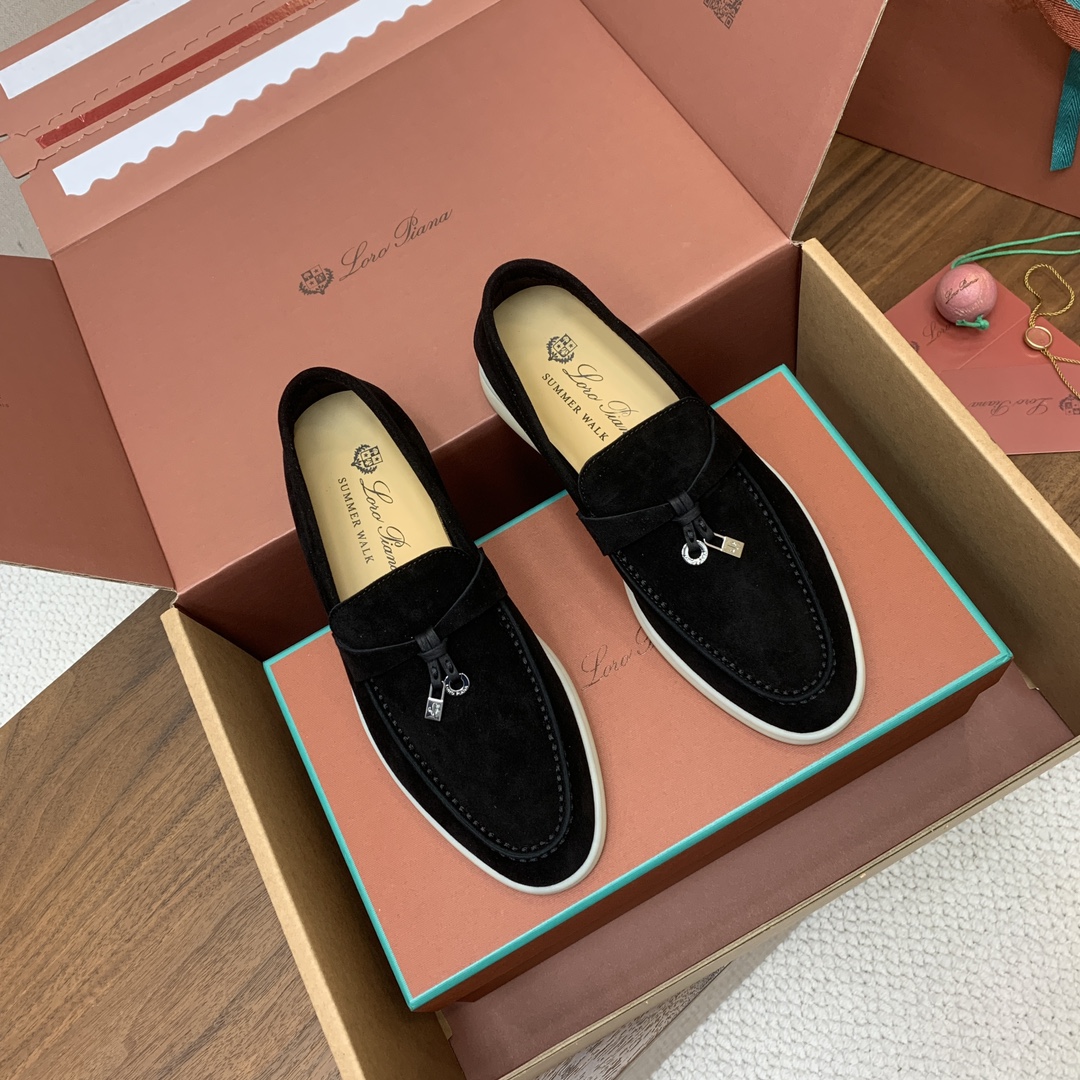 【Loro Piana】顶级版本乐福鞋，原版一比一。品牌低调奢华柔软一贯纯色简约的设计风格。皮质柔软舒适