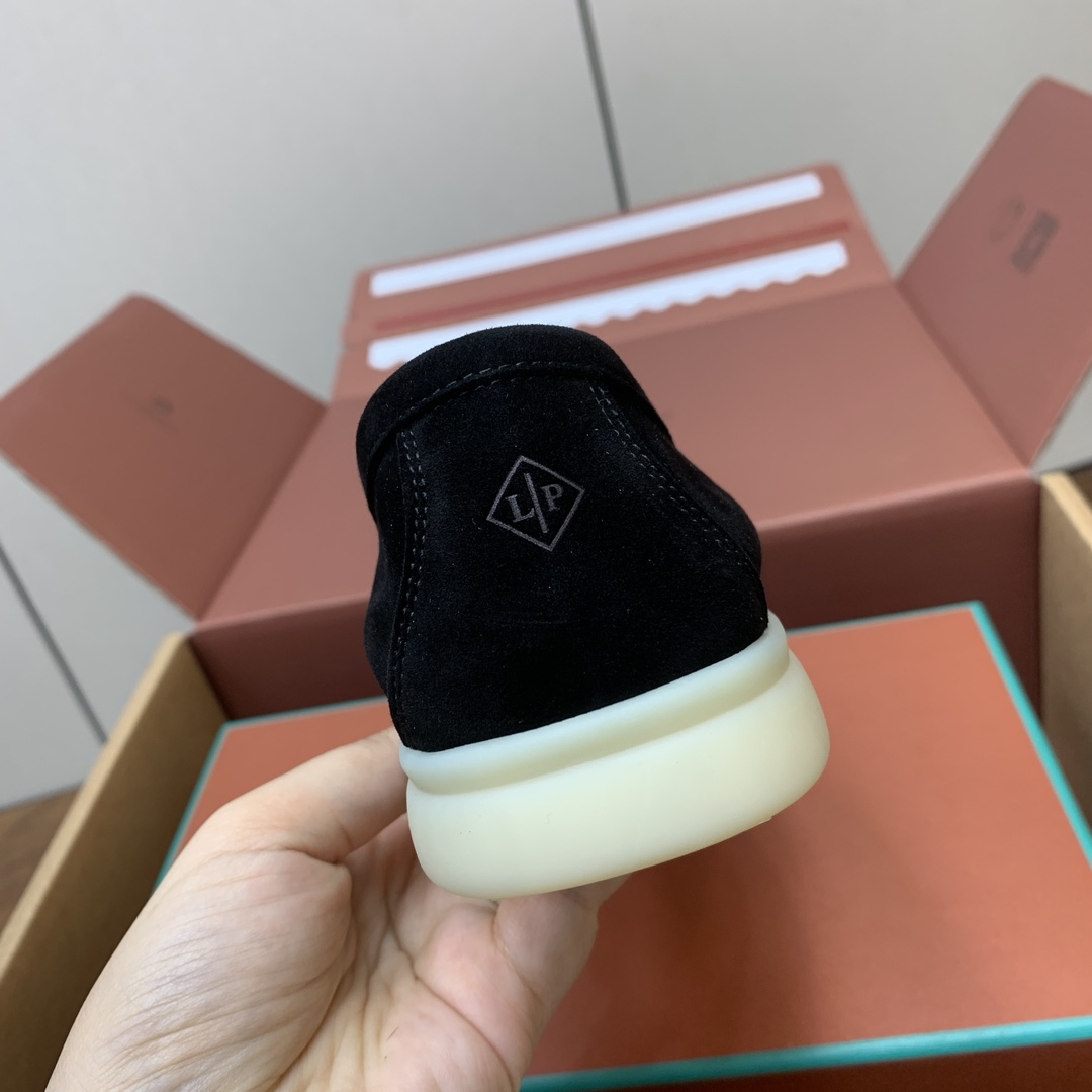 【Loro Piana】顶级版本乐福鞋，原版一比一。品牌低调奢华柔软一贯纯色简约的设计风格。皮质柔软舒适