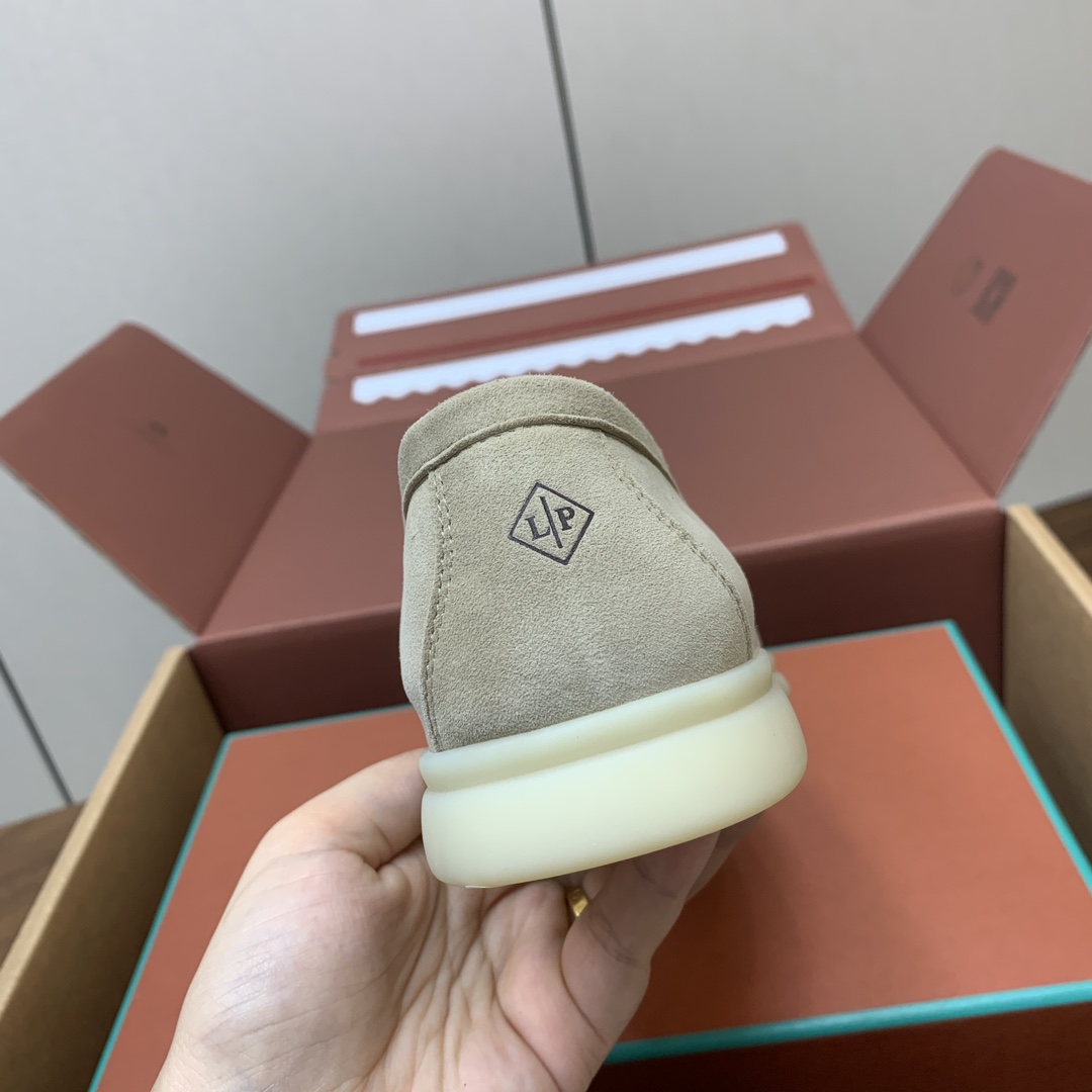 【Loro Piana】顶级版本乐福鞋，原版一比一。品牌低调奢华柔软一贯纯色简约的设计风格。皮质柔软舒适