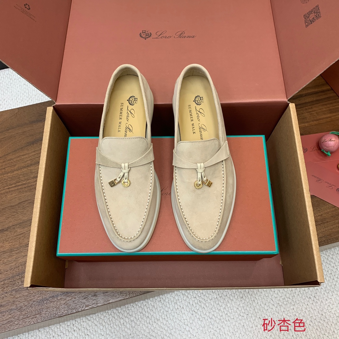 【Loro Piana】顶级版本乐福鞋，原版一比一。品牌低调奢华柔软一贯纯色简约的设计风格。皮质柔软舒适