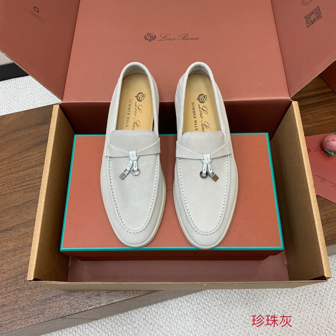 【Loro Piana】顶级版本乐福鞋，原版一比一。品牌低调奢华柔软一贯纯色简约的设计风格。皮质柔软舒适