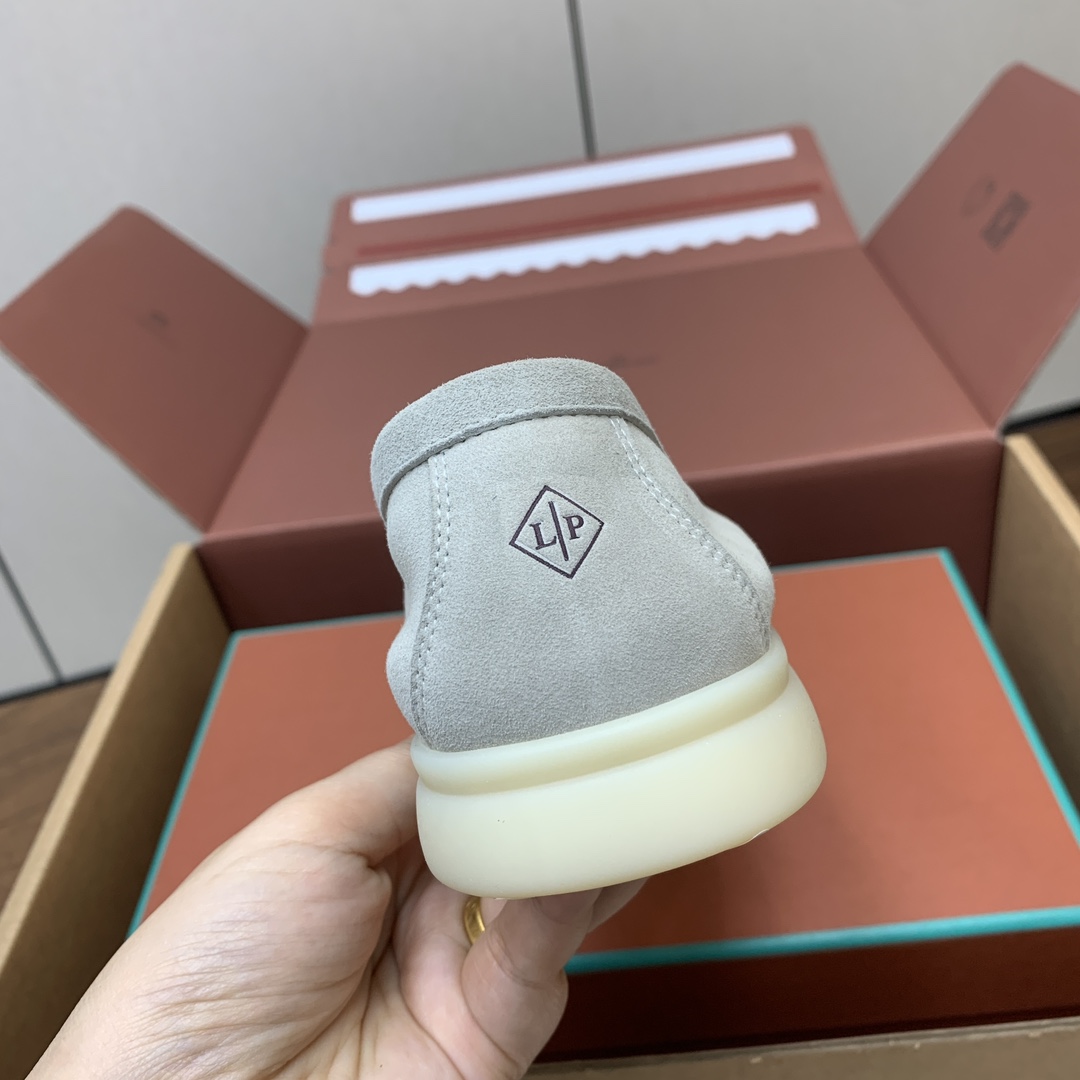 【Loro Piana】顶级版本乐福鞋，原版一比一。品牌低调奢华柔软一贯纯色简约的设计风格。皮质柔软舒适