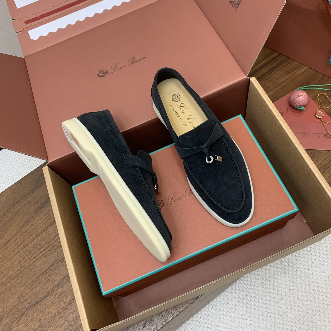 【Loro Piana】顶级版本乐福鞋，原版一比一。品牌低调奢华柔软一贯纯色简约的设计风格。皮质柔软舒适