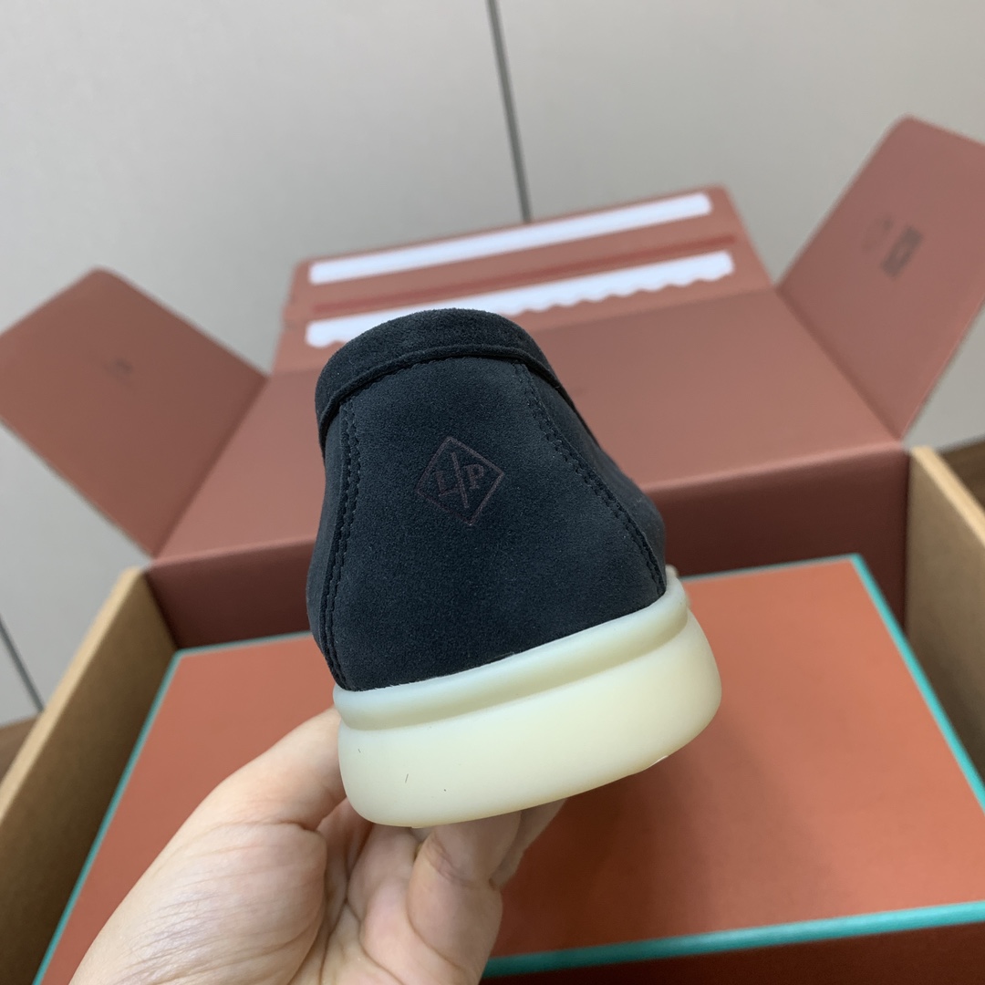 【Loro Piana】顶级版本乐福鞋，原版一比一。品牌低调奢华柔软一贯纯色简约的设计风格。皮质柔软舒适