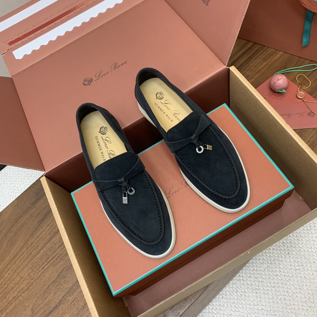 【Loro Piana】顶级版本乐福鞋，原版一比一。品牌低调奢华柔软一贯纯色简约的设计风格。皮质柔软舒适