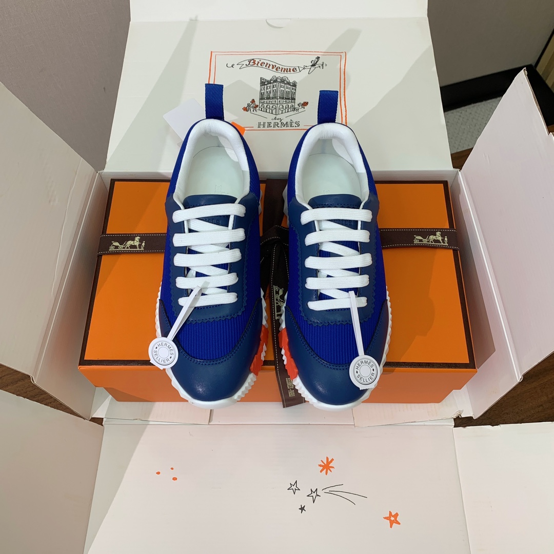 【Herm*s】情侣款顶级版本运动鞋。上脚轻便舒适。鞋面牛皮搭配定制网面。羊皮垫脚。增高3cm。原版开模