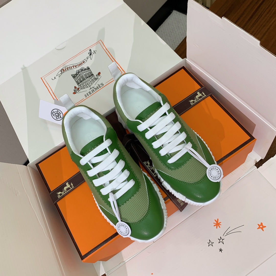 【Herm*s】情侣款顶级版本运动鞋。上脚轻便舒适。鞋面牛皮搭配定制网面。羊皮垫脚。增高3cm。原版开模