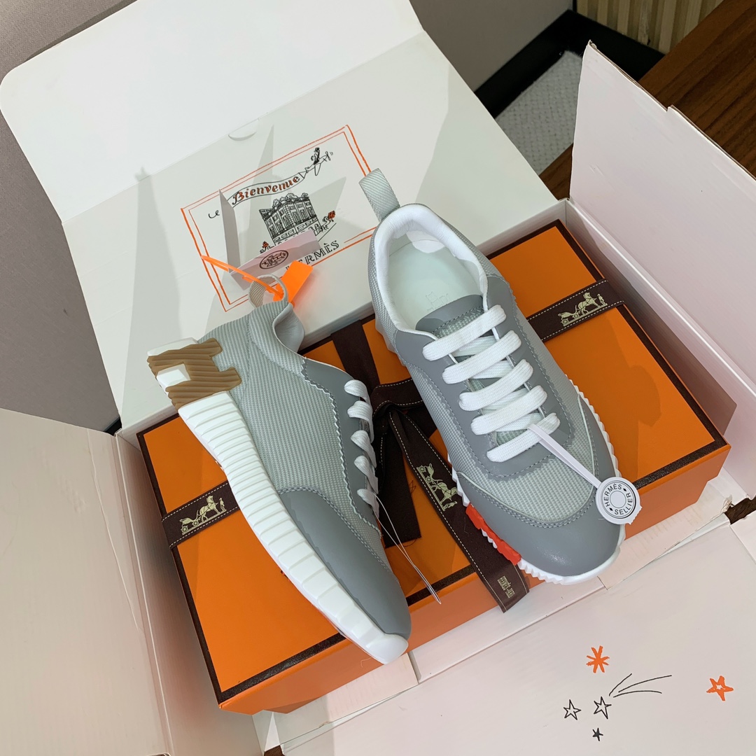 【Herm*s】情侣款顶级版本运动鞋。上脚轻便舒适。鞋面牛皮搭配定制网面。羊皮垫脚。增高3cm。原版开模
