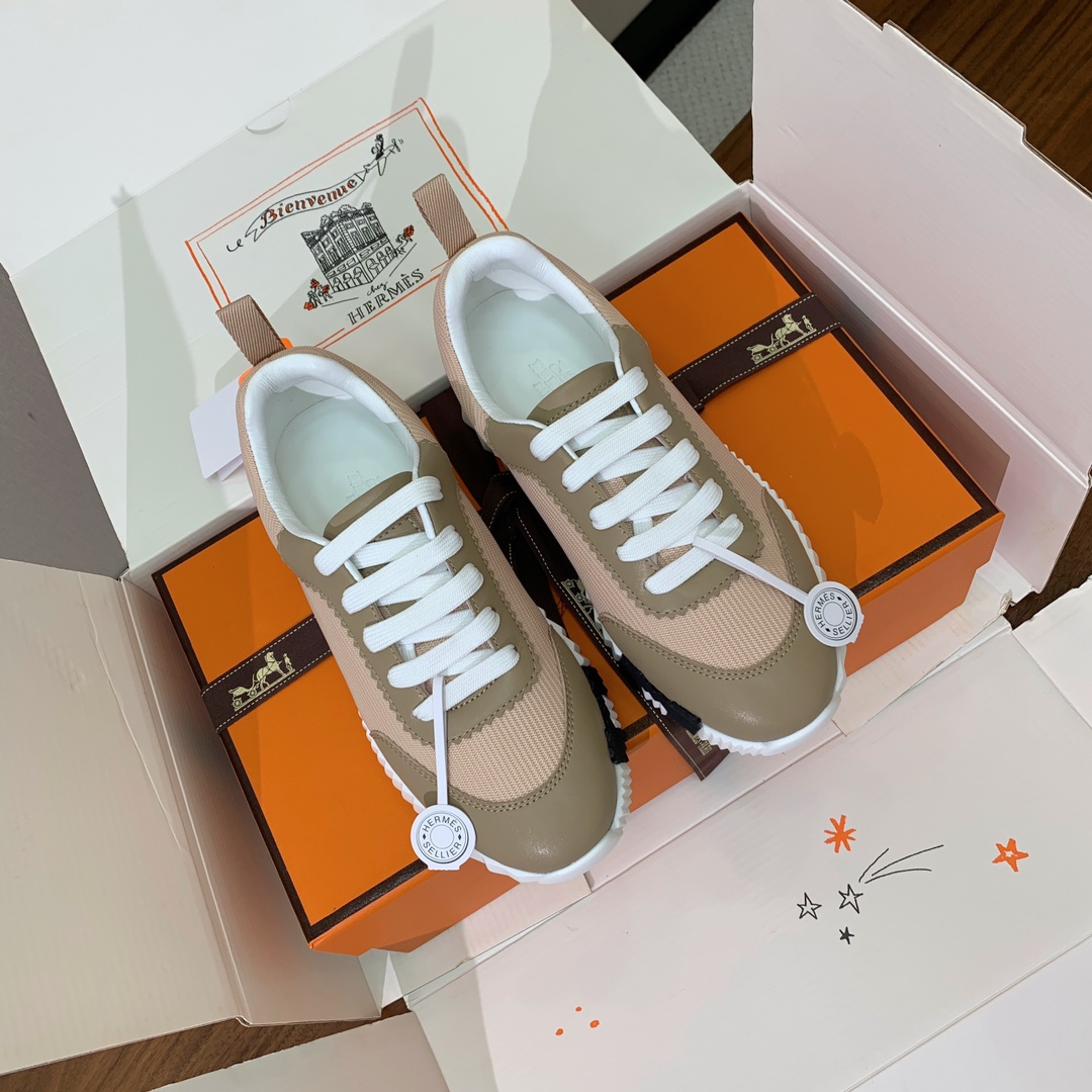 【Herm*s】情侣款顶级版本运动鞋。上脚轻便舒适。鞋面牛皮搭配定制网面。羊皮垫脚。增高3cm。原版开模