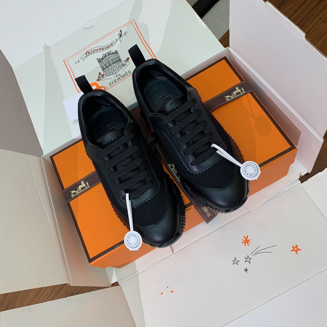 【Herm*s】情侣款顶级版本运动鞋。上脚轻便舒适。鞋面牛皮搭配定制网面。羊皮垫脚。增高3cm。原版开模