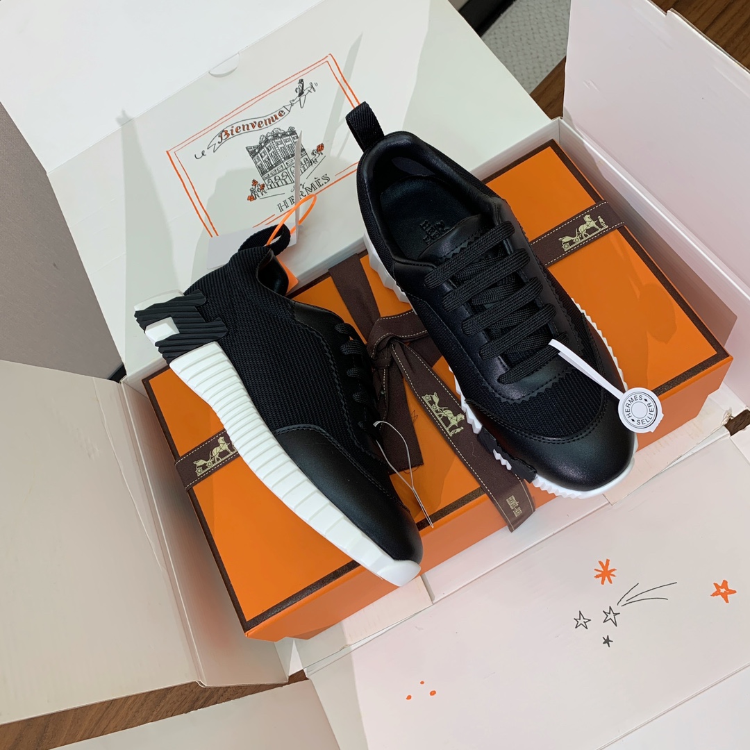 【Herm*s】情侣款顶级版本运动鞋。上脚轻便舒适。鞋面牛皮搭配定制网面。羊皮垫脚。增高3cm。原版开模