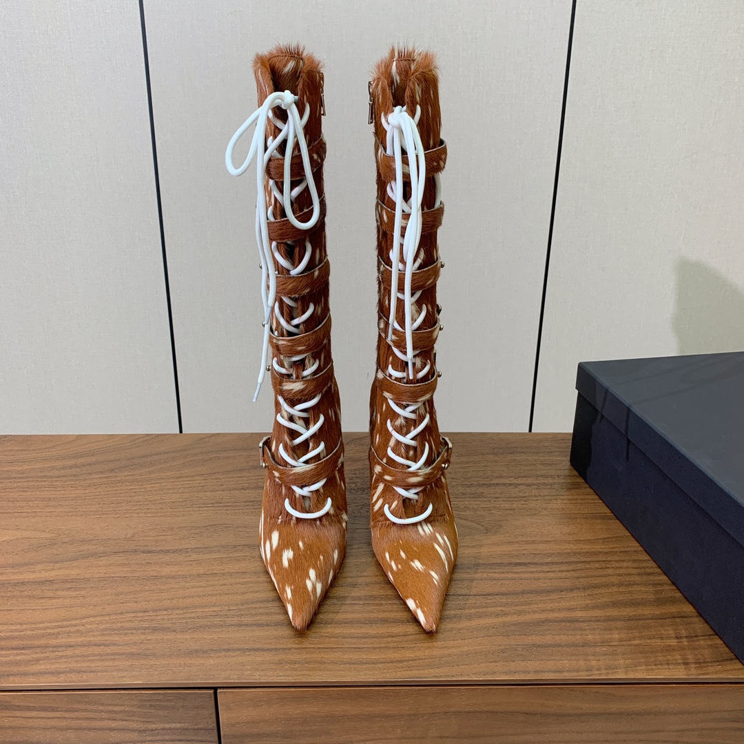 【YE BOOTS】尖头长靴。优雅风格，创造不一样的感觉。鞋面爆裂纹牛皮、马毛。牛皮内里，真皮大底。跟高