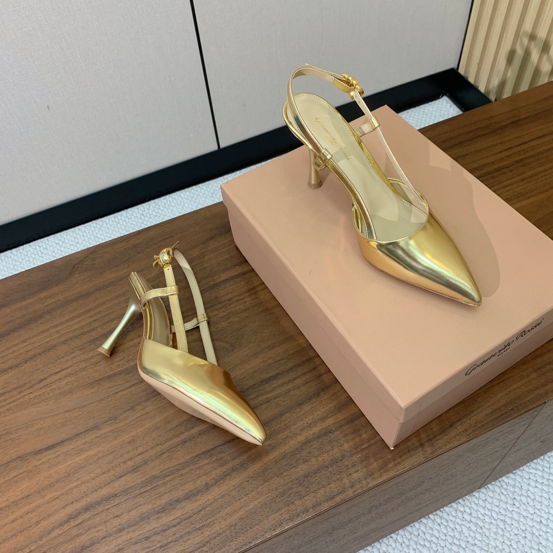 【Gianvit* Ross*】后空单鞋。打造优雅女人味，优雅的基础上，也更加年轻时髦，以鲜艳的颜色和讲