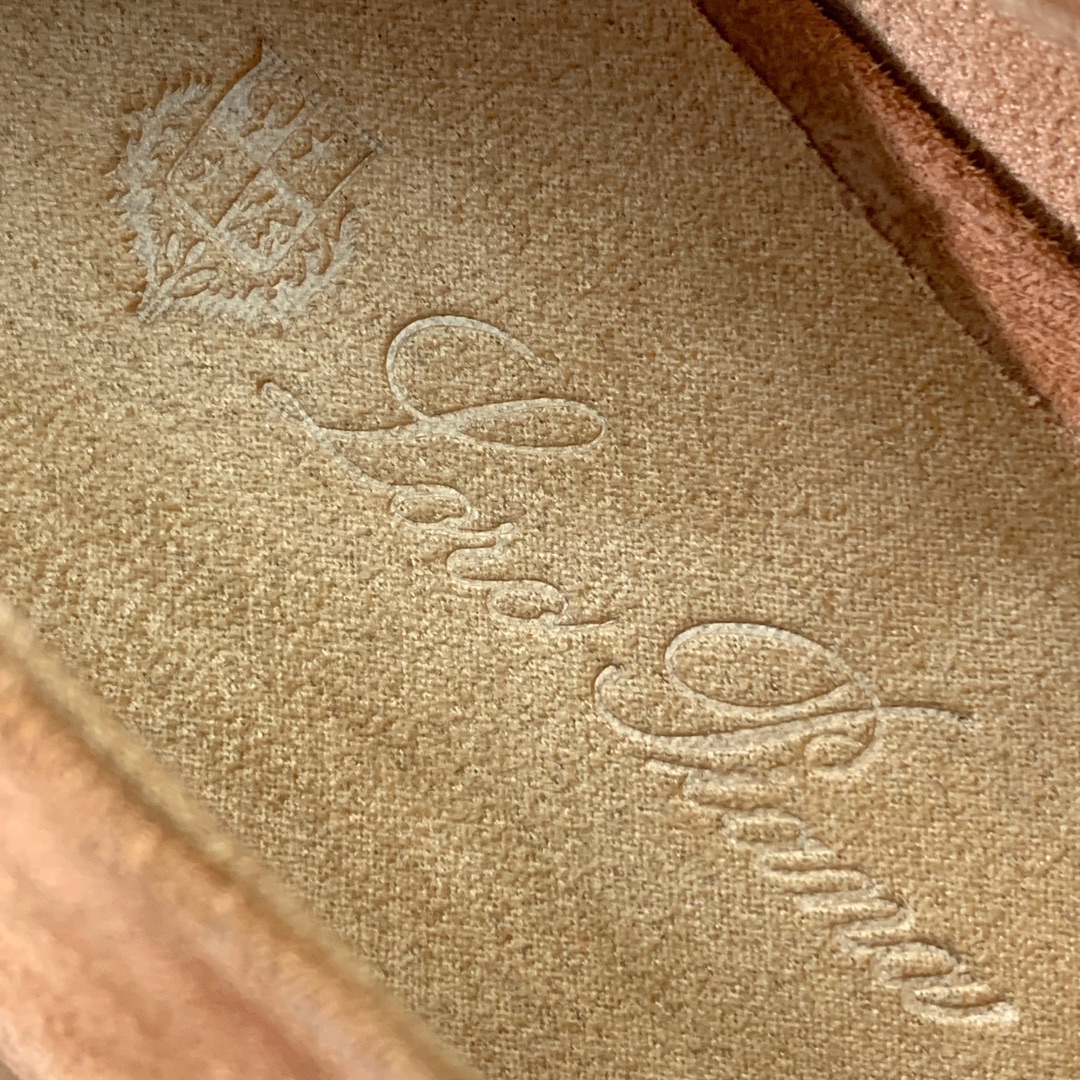 【Loro Piana】拼色单鞋。极简主义风格。属于非常耐看的款式！高级百搭之王。鞋面羊绒。进口真皮大底