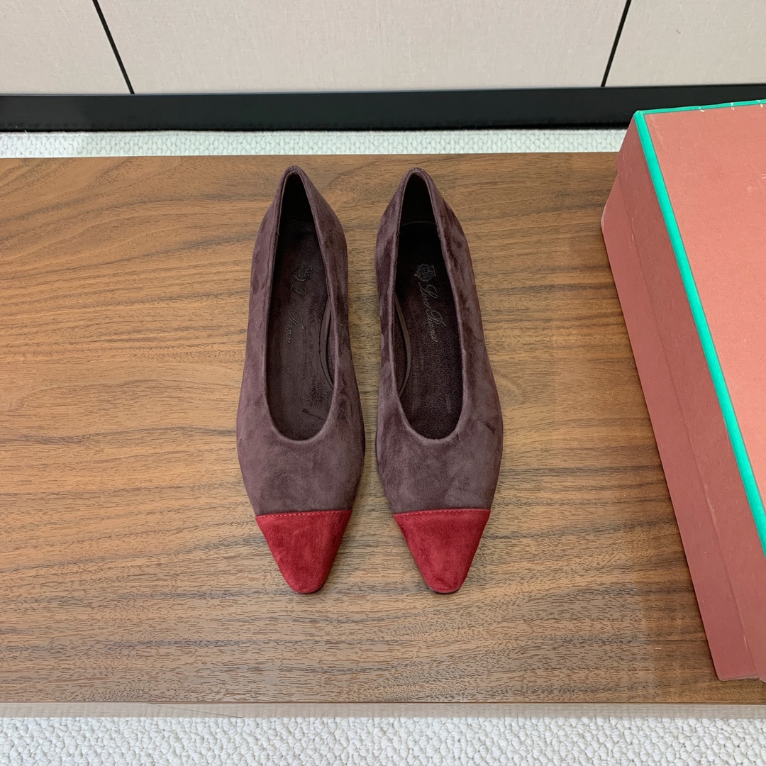 【Loro Piana】拼色单鞋。极简主义风格。属于非常耐看的款式！高级百搭之王。鞋面羊绒。进口真皮大底