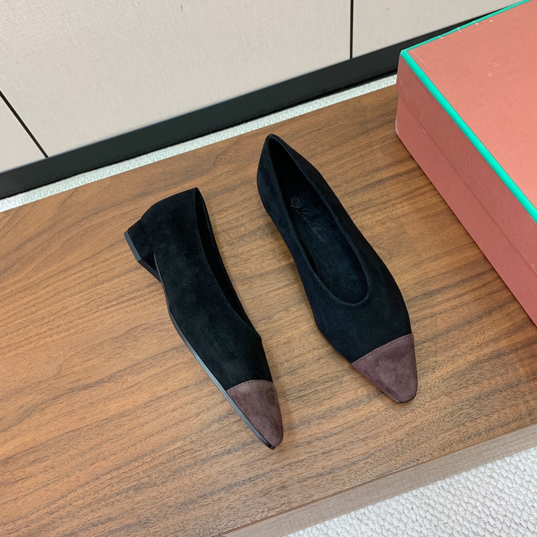 【Loro Piana】拼色单鞋。极简主义风格。属于非常耐看的款式！高级百搭之王。鞋面羊绒。进口真皮大底