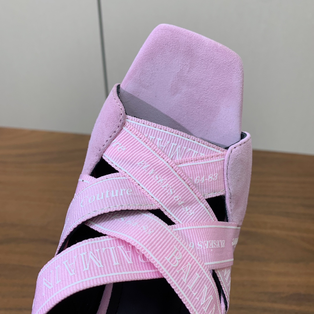 【Bal*ain】织带高跟拖鞋。愈发別致出众，无敌气场、无敌好看。材质：鞋面羊京➕定制Logo织带。牛皮