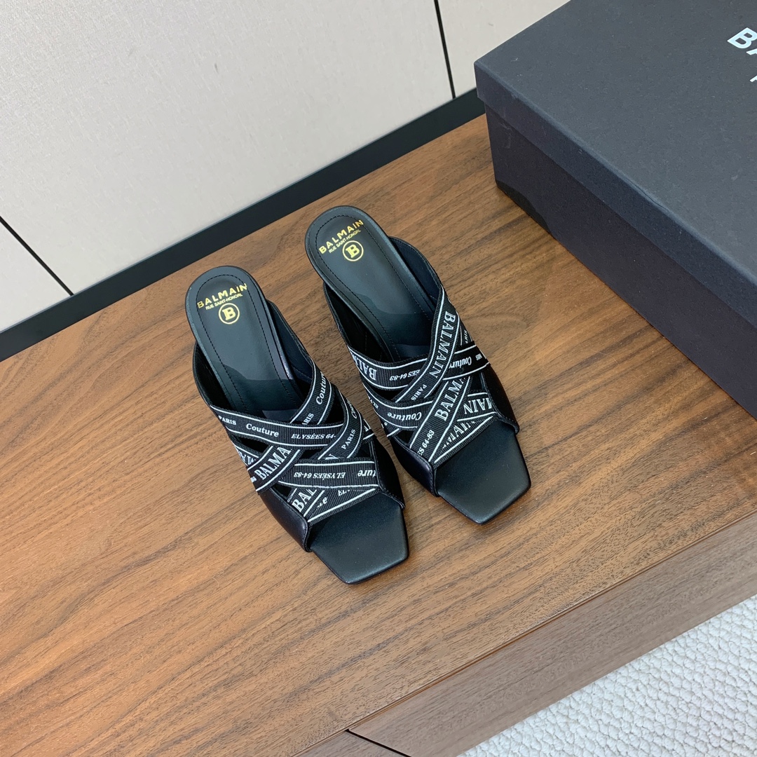 【Bal*ain】织带高跟拖鞋。愈发別致出众，无敌气场、无敌好看。材质：鞋面羊京➕定制Logo织带。牛皮