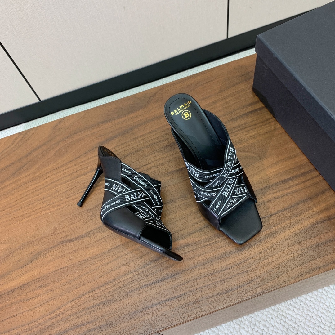 【Bal*ain】织带高跟拖鞋。愈发別致出众，无敌气场、无敌好看。材质：鞋面羊京➕定制Logo织带。牛皮