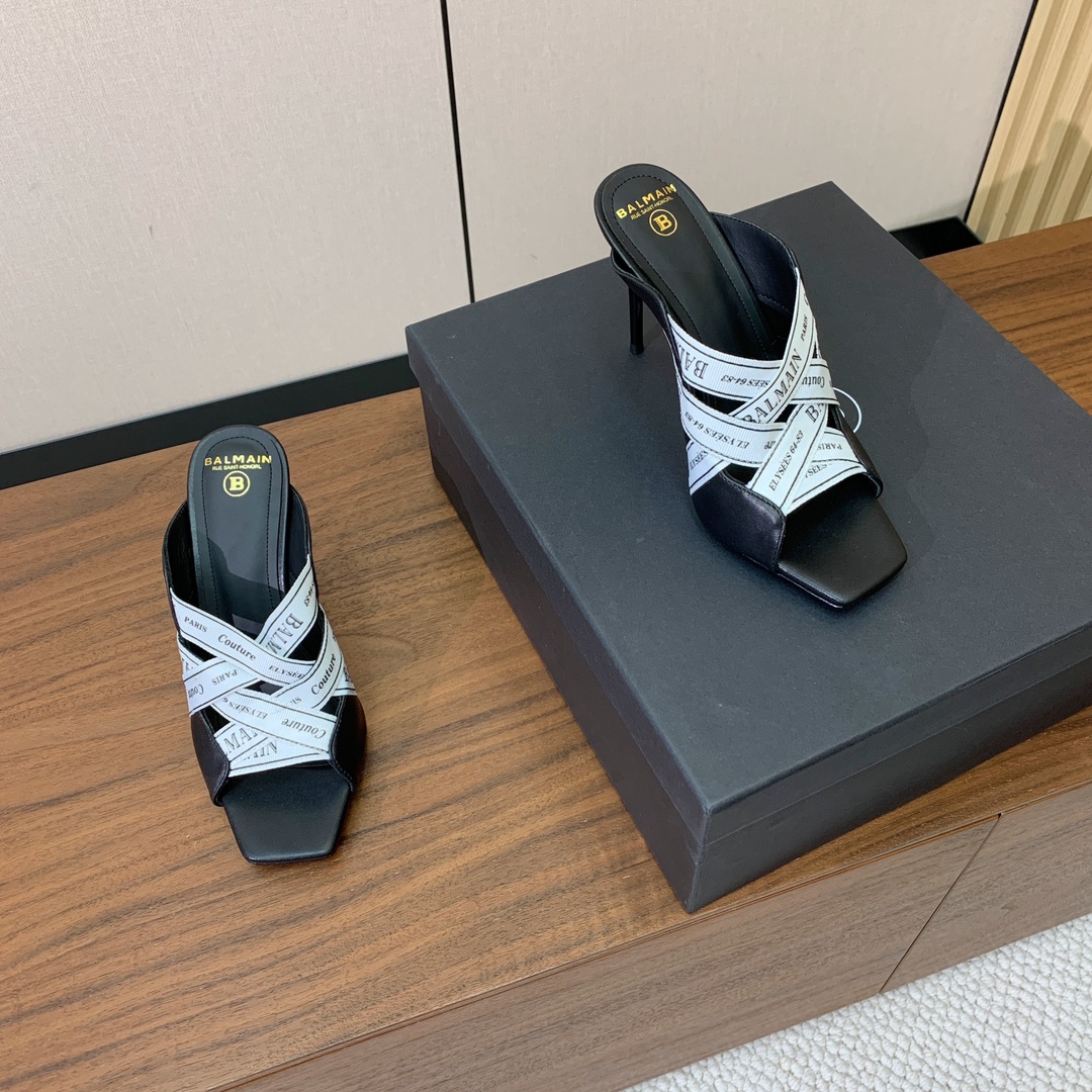 【Bal*ain】织带高跟拖鞋。愈发別致出众，无敌气场、无敌好看。材质：鞋面羊京➕定制Logo织带。牛皮