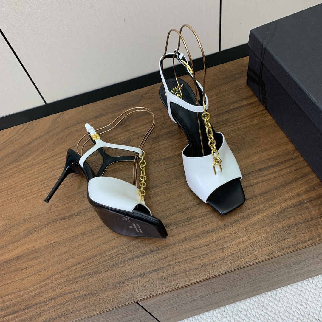 【Bal*ain】链条高跟凉鞋。愈发別致出众，无敌气场、无敌好看。鞋面牛皮，牛皮垫脚。真皮大底。跟高9.