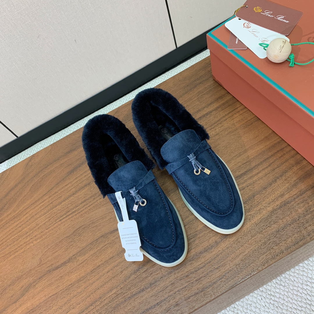 【Loro Piana】领口毛乐福鞋。意大利顶级羊绒复古优雅低调奢华。时尚性与皮料实用性同样兼具依然全网