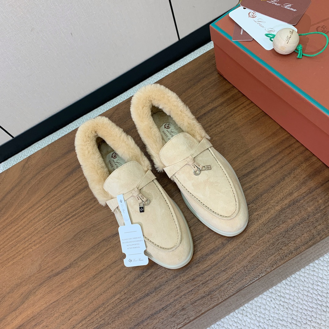 【Loro Piana】领口毛乐福鞋。意大利顶级羊绒复古优雅低调奢华。时尚性与皮料实用性同样兼具依然全网