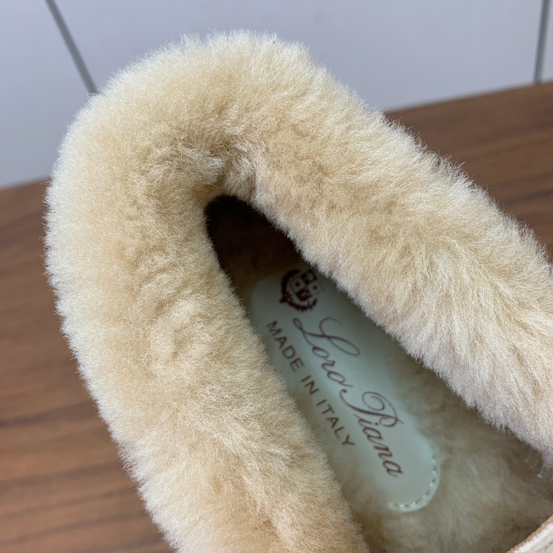 【Loro Piana】领口毛乐福鞋。意大利顶级羊绒复古优雅低调奢华。时尚性与皮料实用性同样兼具依然全网
