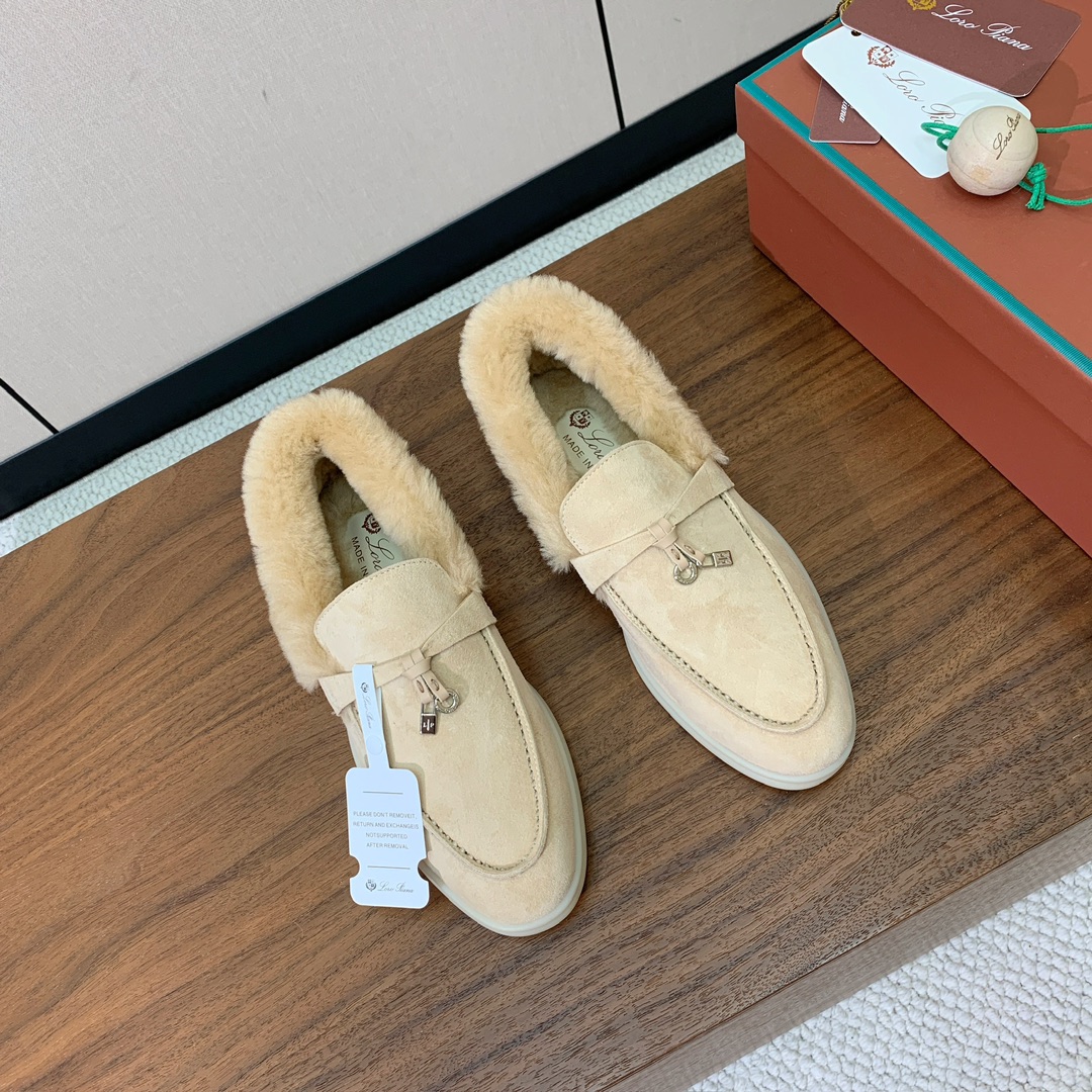 【Loro Piana】领口毛乐福鞋。意大利顶级羊绒复古优雅低调奢华。时尚性与皮料实用性同样兼具依然全网
