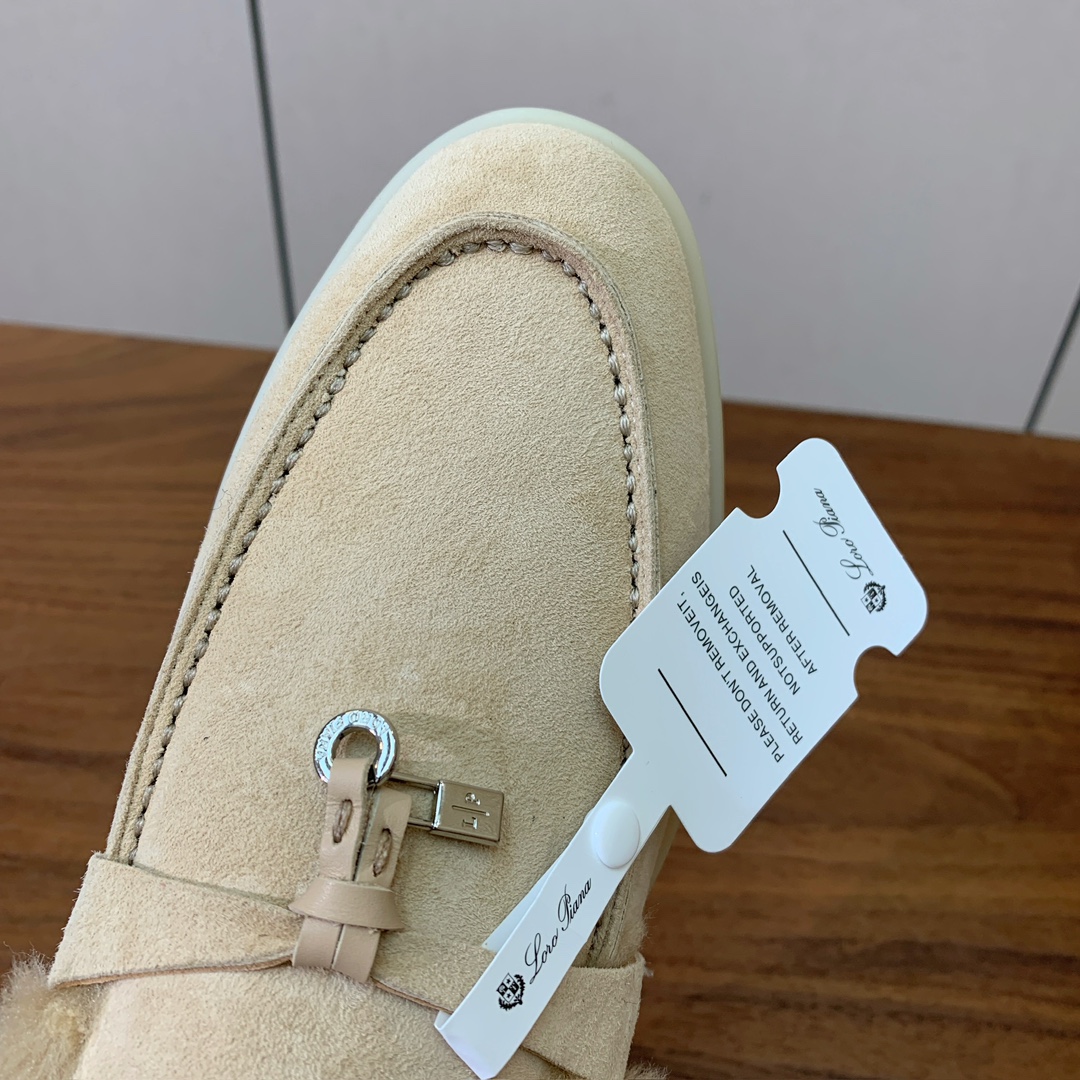 【Loro Piana】领口毛乐福鞋。意大利顶级羊绒复古优雅低调奢华。时尚性与皮料实用性同样兼具依然全网