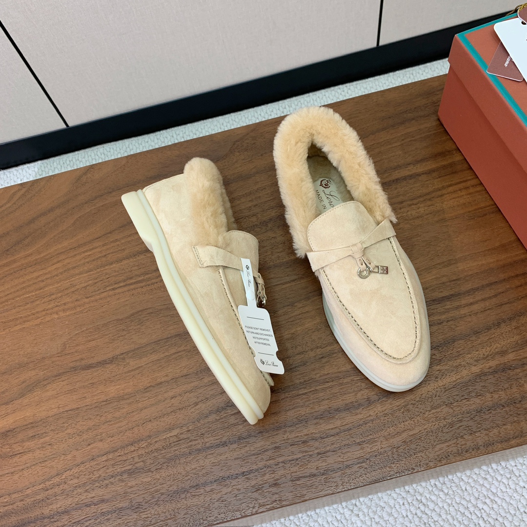 【Loro Piana】领口毛乐福鞋。意大利顶级羊绒复古优雅低调奢华。时尚性与皮料实用性同样兼具依然全网