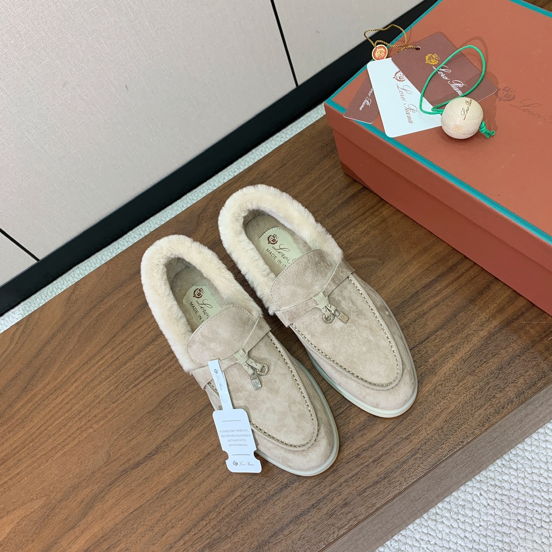 【Loro Piana】领口毛乐福鞋。意大利顶级羊绒复古优雅低调奢华。时尚性与皮料实用性同样兼具依然全网