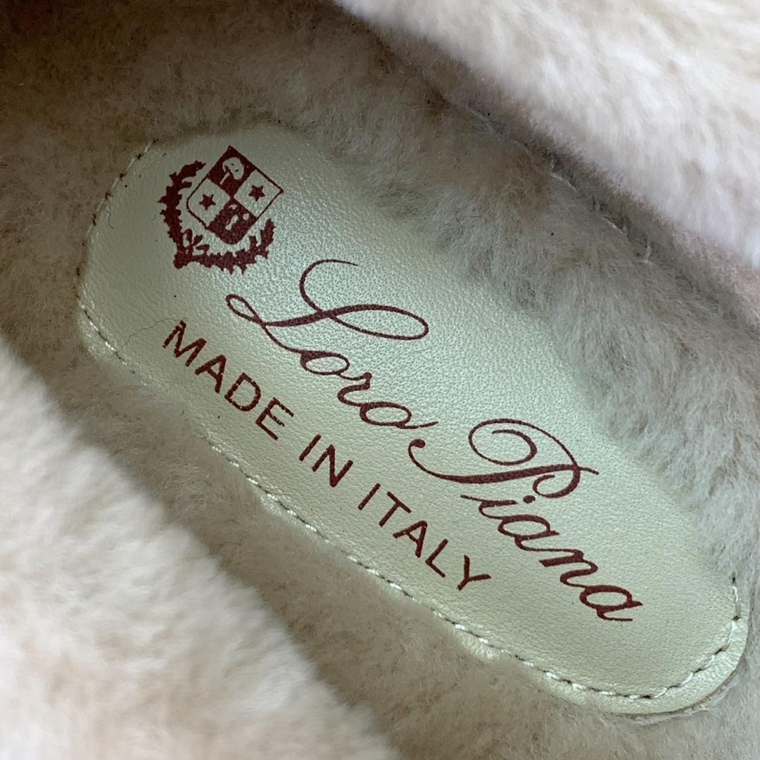 【Loro Piana】领口毛乐福鞋。意大利顶级羊绒复古优雅低调奢华。时尚性与皮料实用性同样兼具依然全网