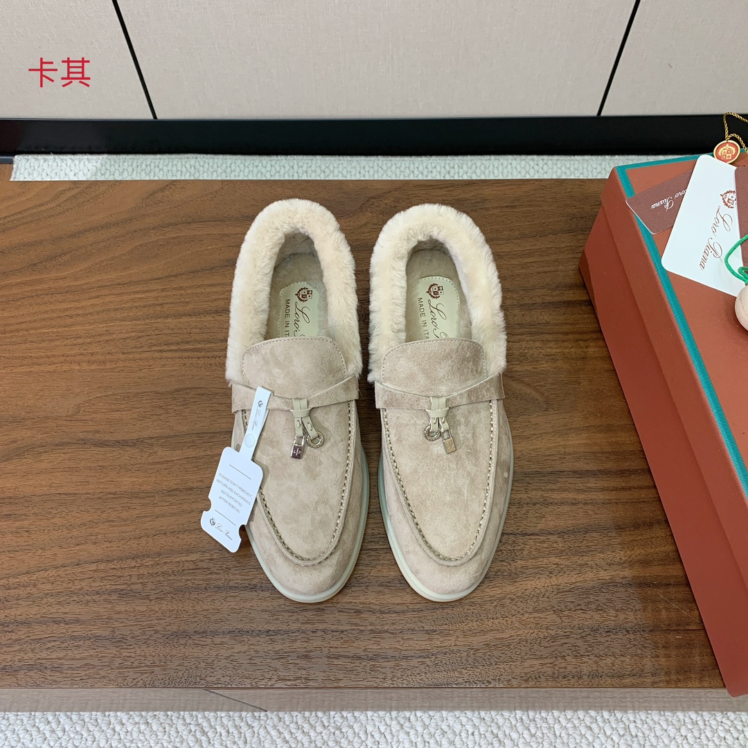 【Loro Piana】领口毛乐福鞋。意大利顶级羊绒复古优雅低调奢华。时尚性与皮料实用性同样兼具依然全网