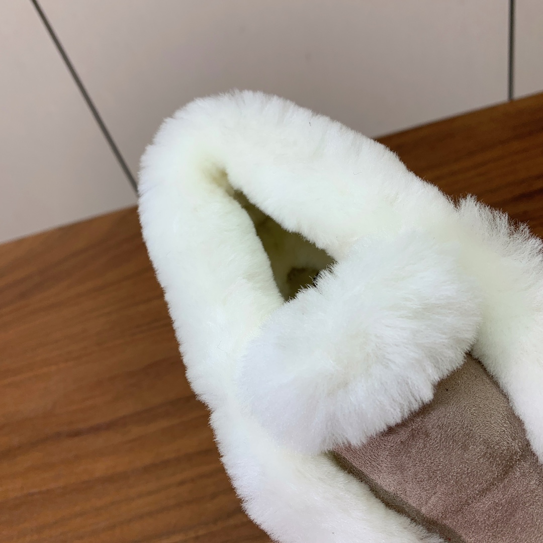 【Loro Piana】高帮毛里乐福鞋。意大利顶级羊绒复古优雅低调奢华。时尚性与皮料实用性同样兼具依然全