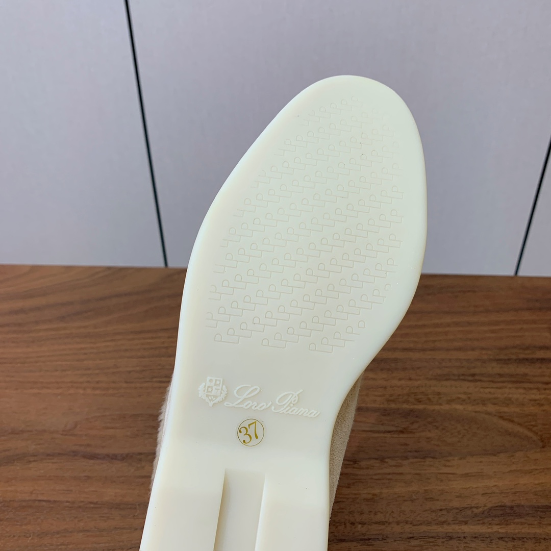 【Loro Piana】高帮毛里乐福鞋。意大利顶级羊绒复古优雅低调奢华。时尚性与皮料实用性同样兼具依然全