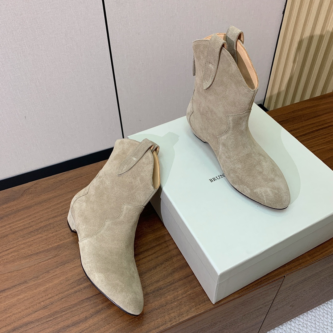 【BRUNELL* CUCINELL*】复古短靴。完全不挑腿型。超级显瘦又百搭。简直绝绝子。鞋面牛反绒，