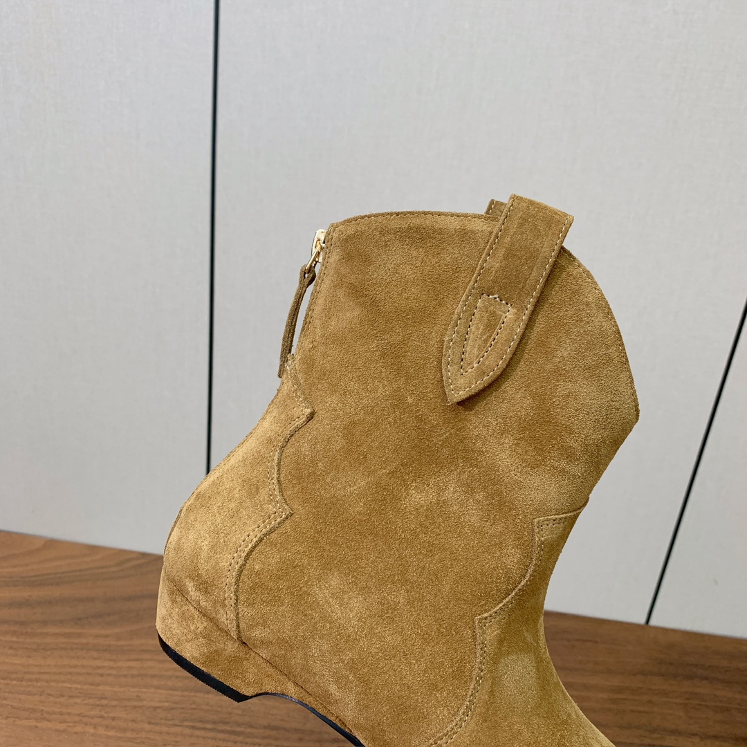 【BRUNELL* CUCINELL*】复古短靴。完全不挑腿型。超级显瘦又百搭。简直绝绝子。鞋面牛反绒，