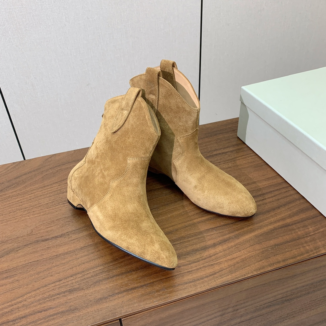 【BRUNELL* CUCINELL*】复古短靴。完全不挑腿型。超级显瘦又百搭。简直绝绝子。鞋面牛反绒，