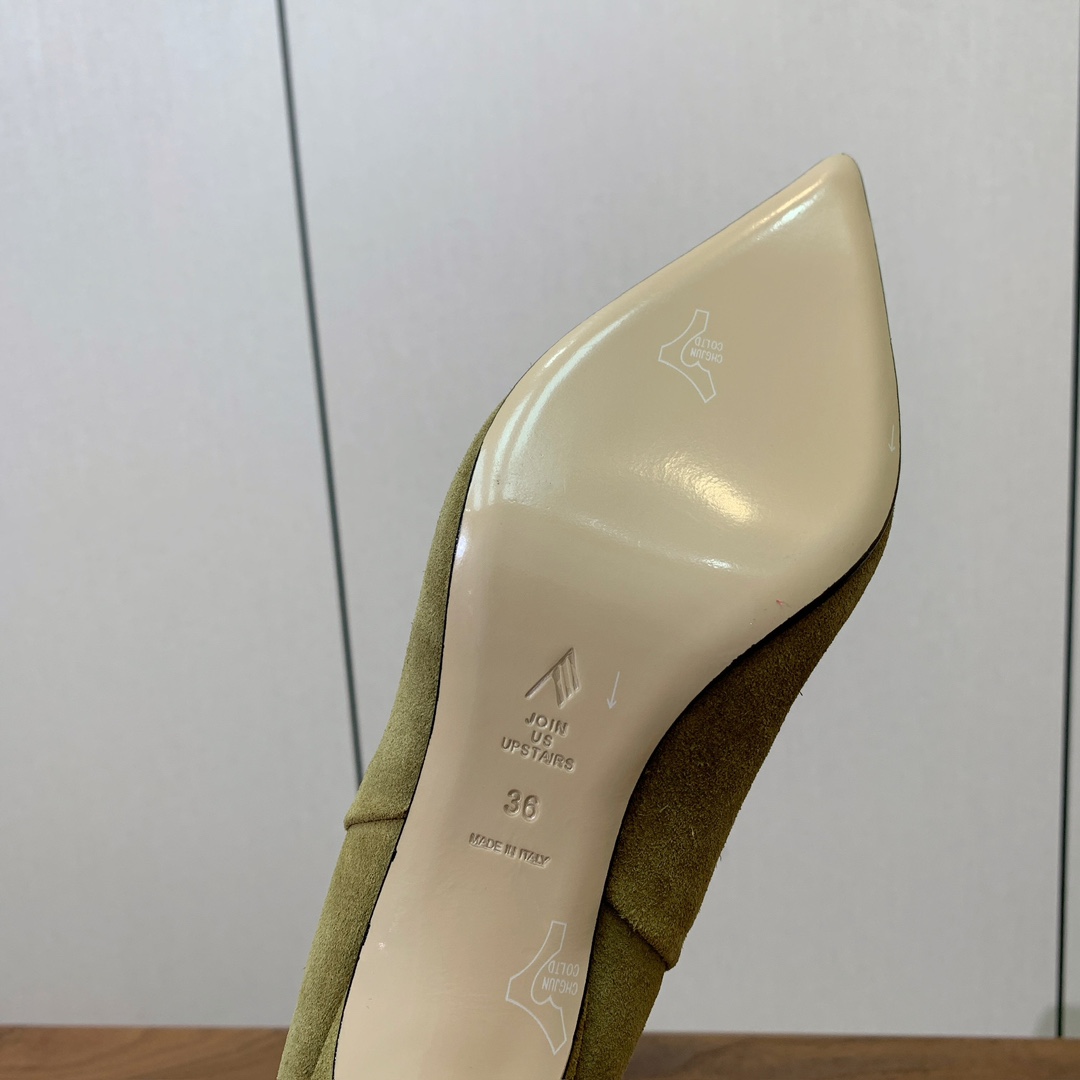 【The Attico】新品长靴。视觉盛宴、性感自由气质。面料牛皮、牛京。羊皮内里。真皮大底。跟高6.5