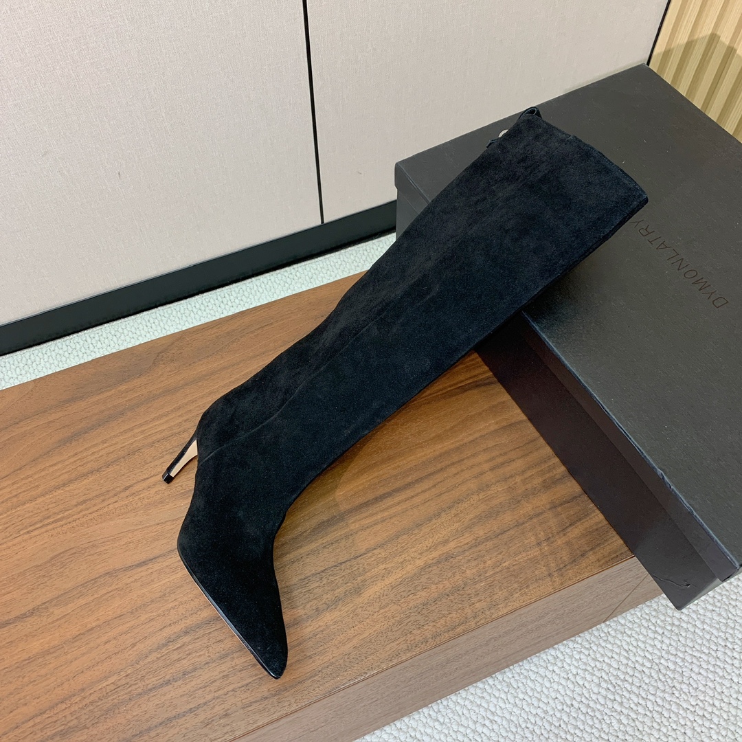 【The Attico】新品长靴。视觉盛宴、性感自由气质。面料牛皮、牛京。羊皮内里。真皮大底。跟高6.5