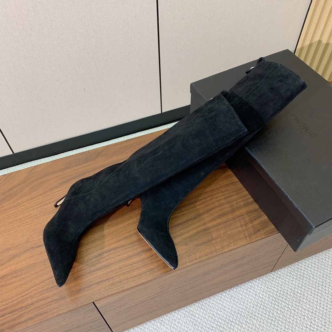 【The Attico】新品长靴。视觉盛宴、性感自由气质。面料牛皮、牛京。羊皮内里。真皮大底。跟高6.5