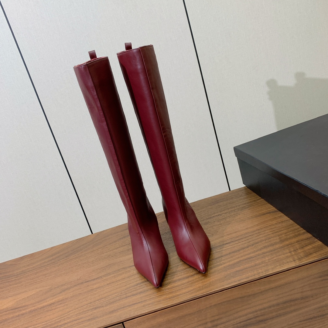 【The Attico】新品长靴。视觉盛宴、性感自由气质。面料牛皮、牛京。羊皮内里。真皮大底。跟高6.5
