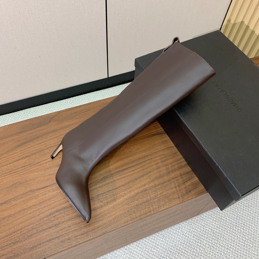 【The Attico】新品长靴。视觉盛宴、性感自由气质。面料牛皮、牛京。羊皮内里。真皮大底。跟高6.5