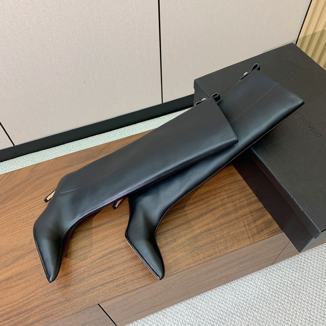 【The Attico】新品长靴。视觉盛宴、性感自由气质。面料牛皮、牛京。羊皮内里。真皮大底。跟高6.5