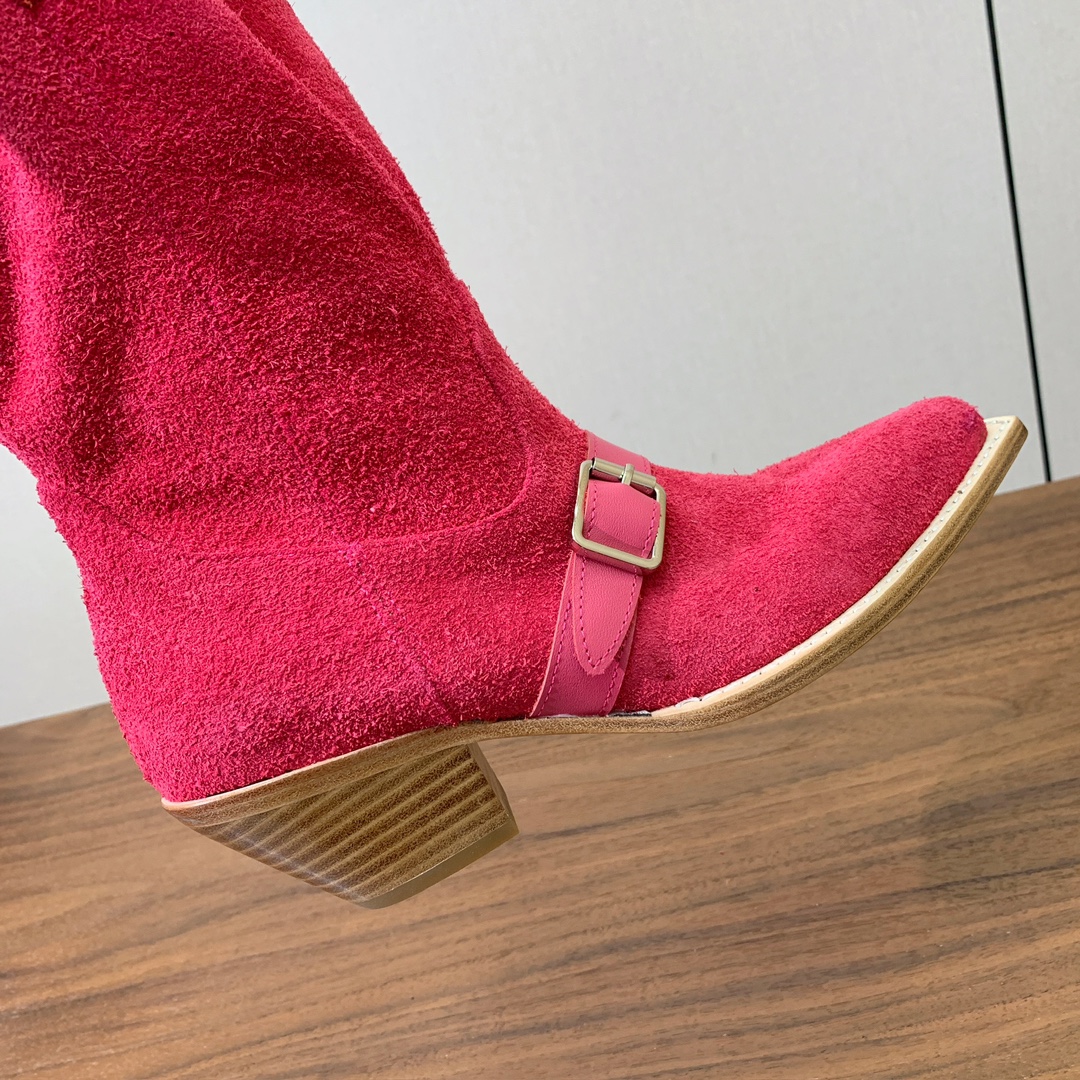 【R13】皮条长靴。简约百搭款。鞋面牛京、爆裂皮。牛皮内里，真皮大底。跟高5.5cm码数：35-42(4