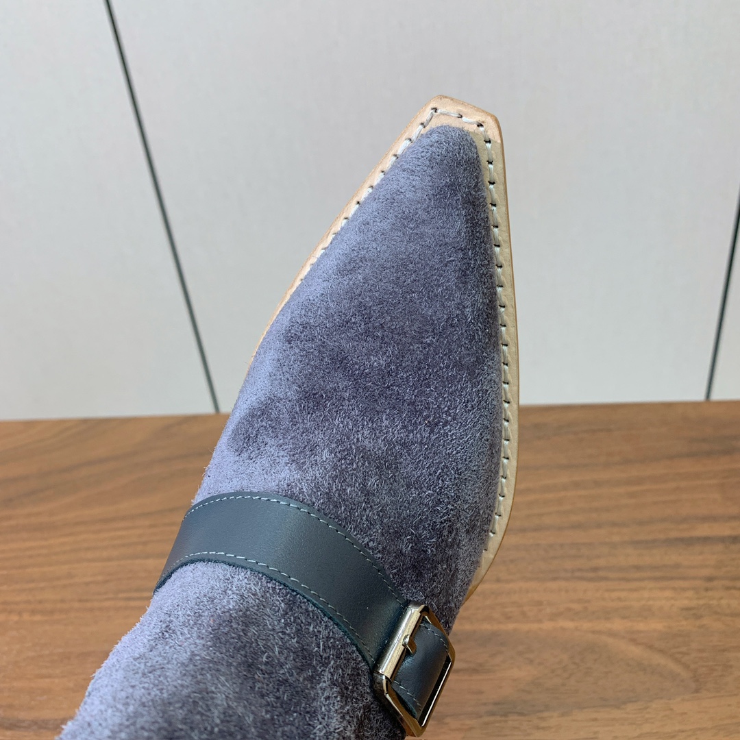 【R13】皮条长靴。简约百搭款。鞋面牛京、爆裂皮。牛皮内里，真皮大底。跟高5.5cm码数：35-42(4