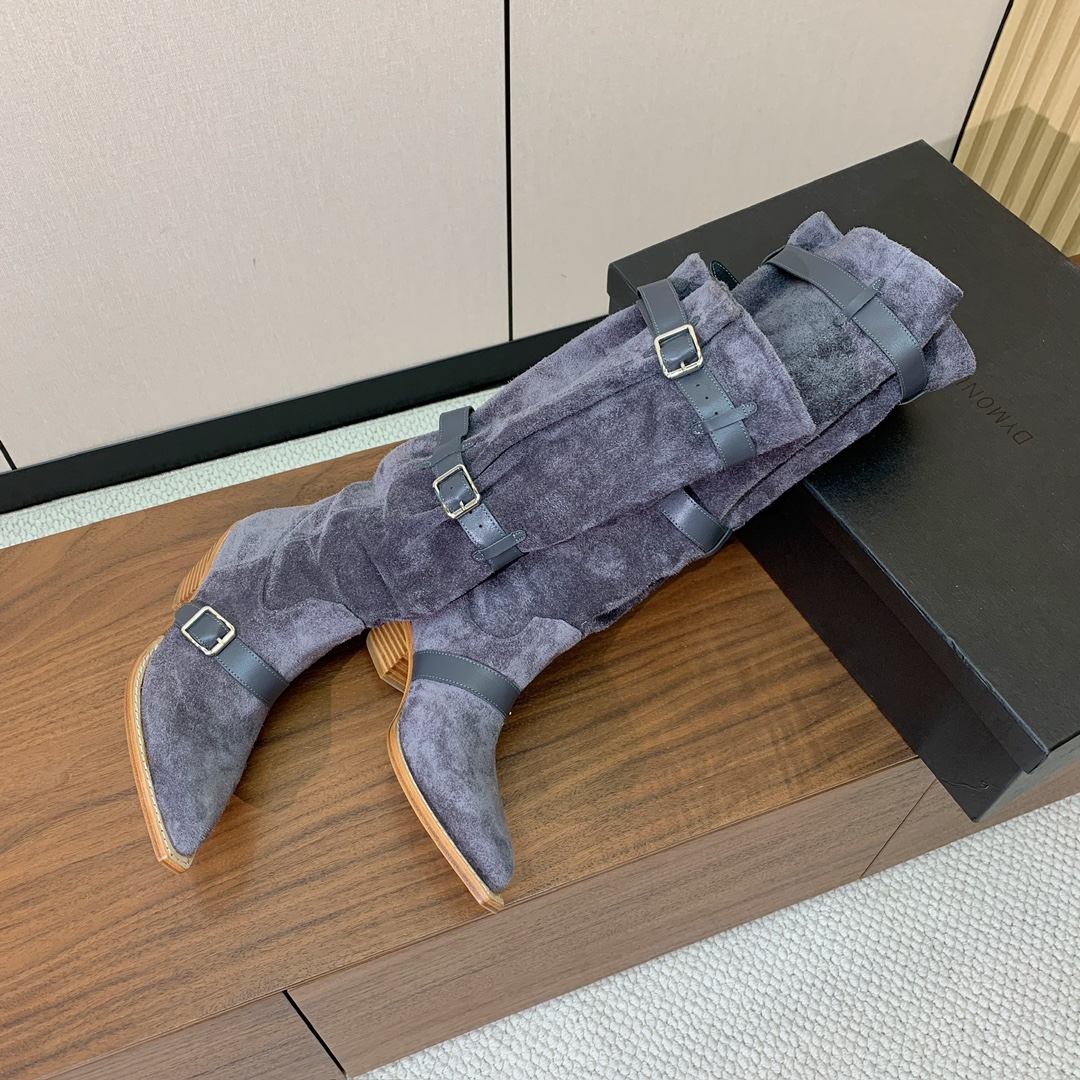 【R13】皮条长靴。简约百搭款。鞋面牛京、爆裂皮。牛皮内里，真皮大底。跟高5.5cm码数：35-42(4